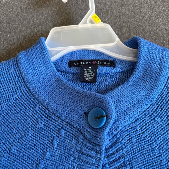 Women’s Ashley Judd Size Medium Heavy Weight Knit Button Up Cardigan - Picture 5 of 9